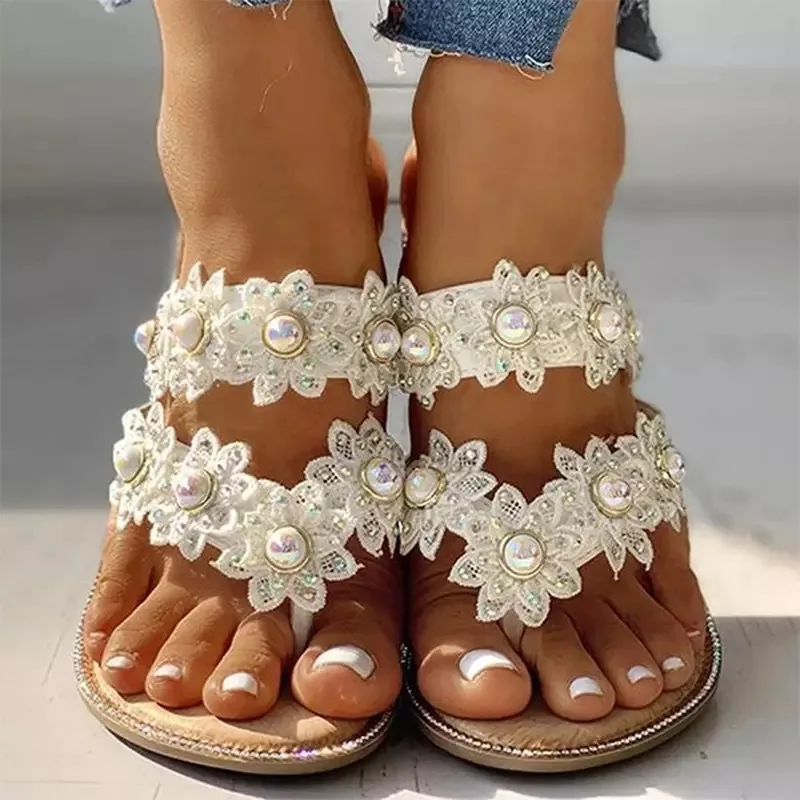 2022 Summer New Pearl Flower Plus Size Slippers Fashion Casual Slippers Flip Flops Beach Plus Size Flat Slippers for Women