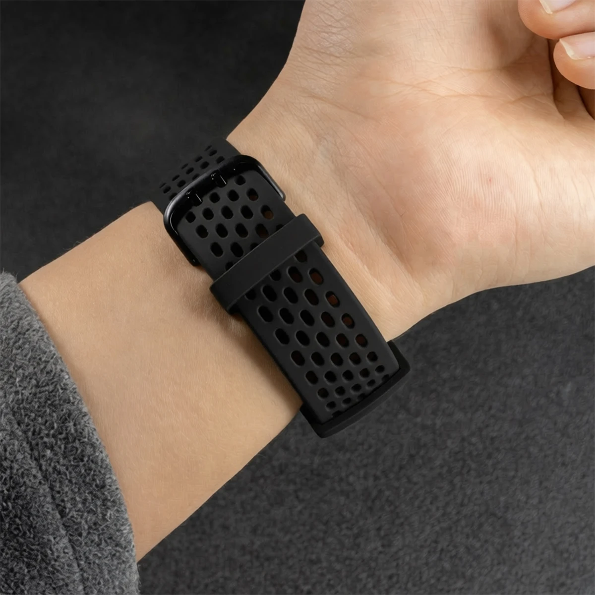 Premium Soft Silicone Watch Strap - Durable Replacement Wrist Band