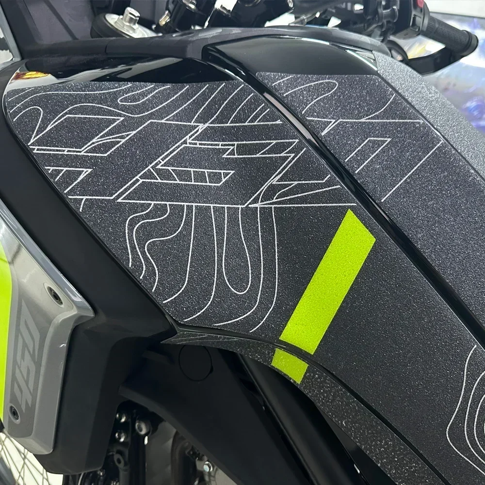 Kit Protection Réservoir Adhésif 3D Pour CF MOTO 450 MT 2024 Tundra Grey - Italie