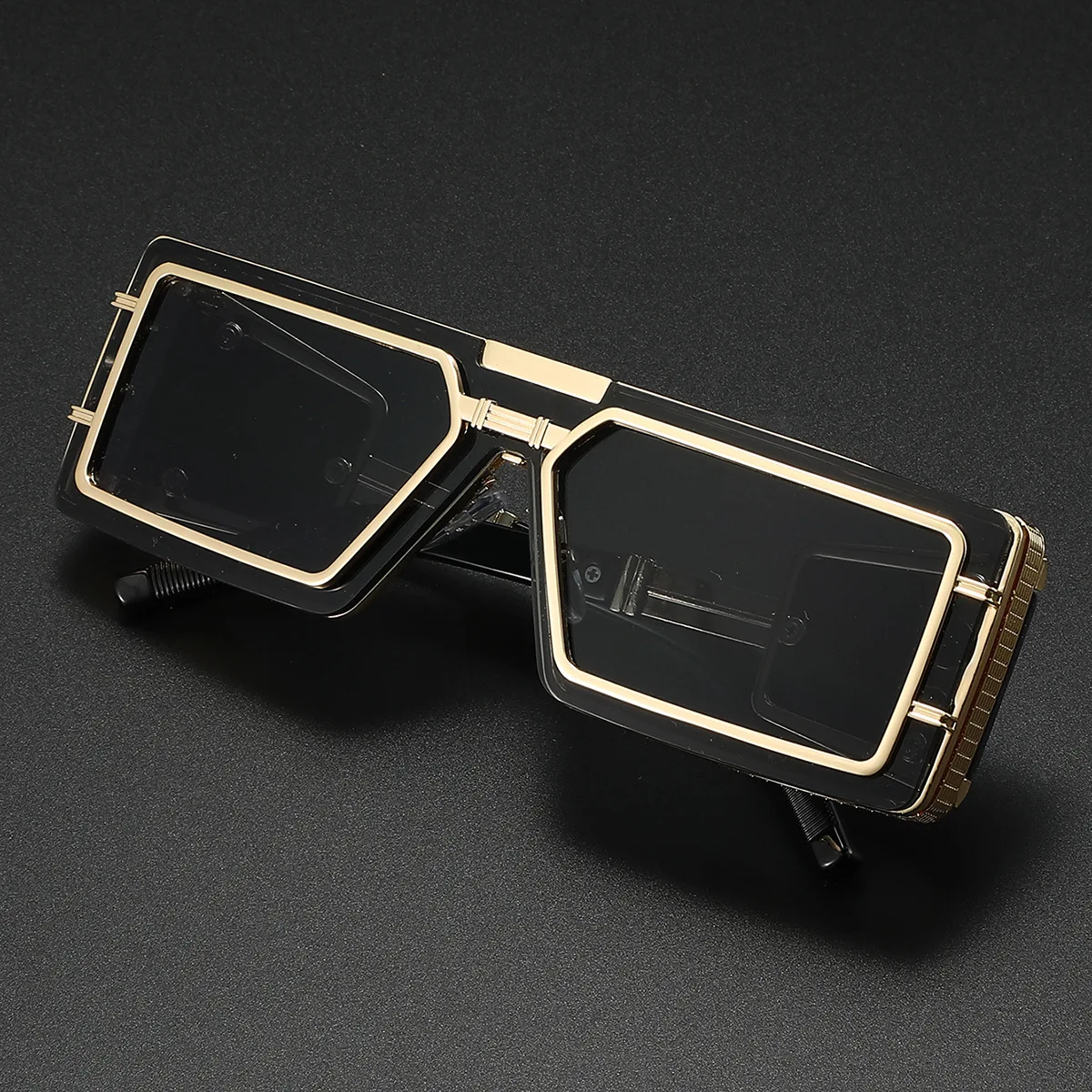 Fashion sunglasses with TAC Photochromic, Mirror, and UV400 lenses.