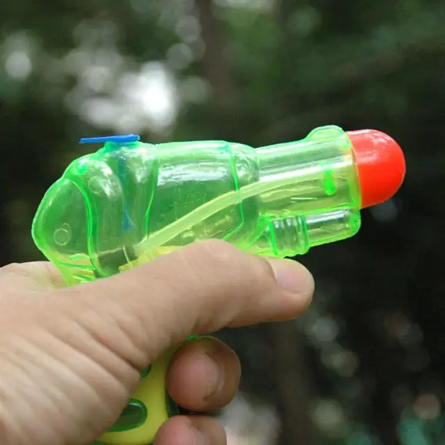 10PCS Summer Beach Mini Playing Game Fun Squirt Guns Soaker Guns for Kids Seaside Water Fight Random Color 4
