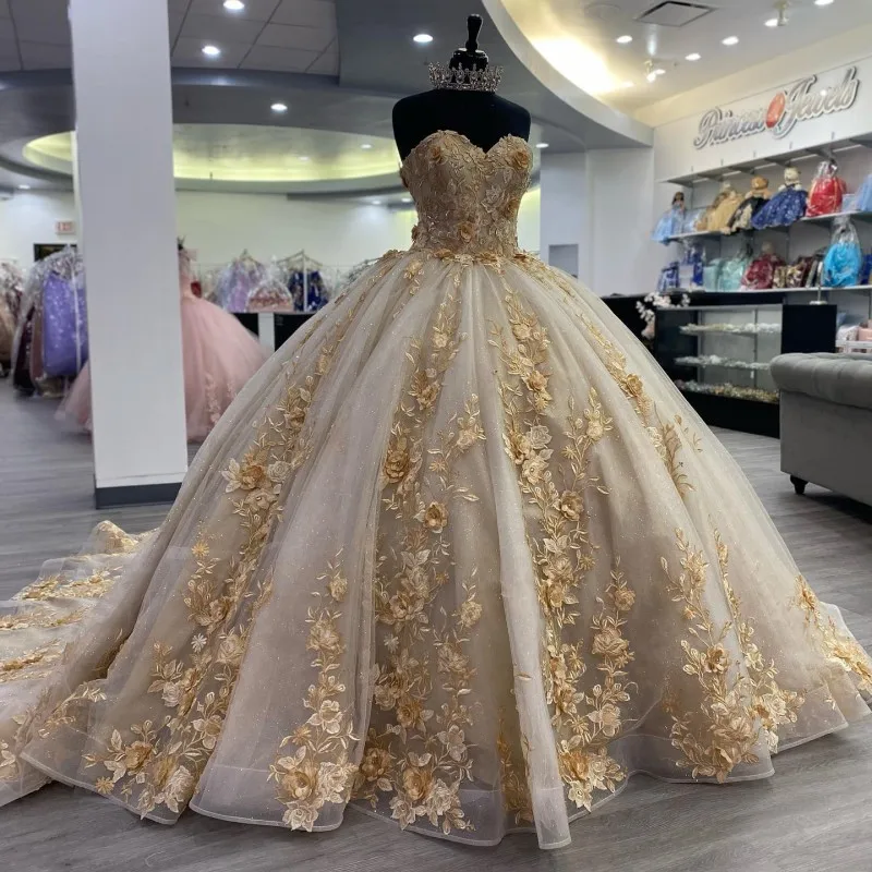 

2024 Champagne Quinceanera Dresses Appliques Sweetheart 3DFlowers Graduation Ball Gowns Tulle Elegent Princess 15 Ballkleider