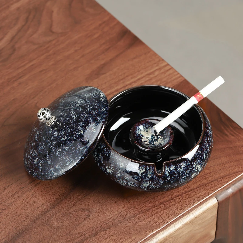 Kiln-changing Ceramic Ashtray with Lid Ash Storage Box Anti-fly Ash Ashtray with Smoke Slot Office Household Items Ornaments