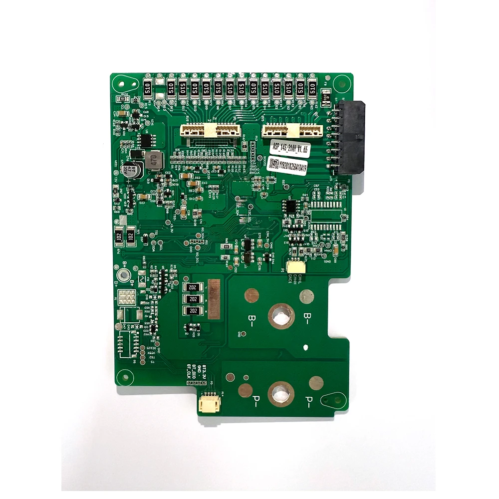 Vue rapprochée des connecteurs et câbles de la batterie LiPo Tattu Pro 22000mAh 12S 45.6V pour drone
