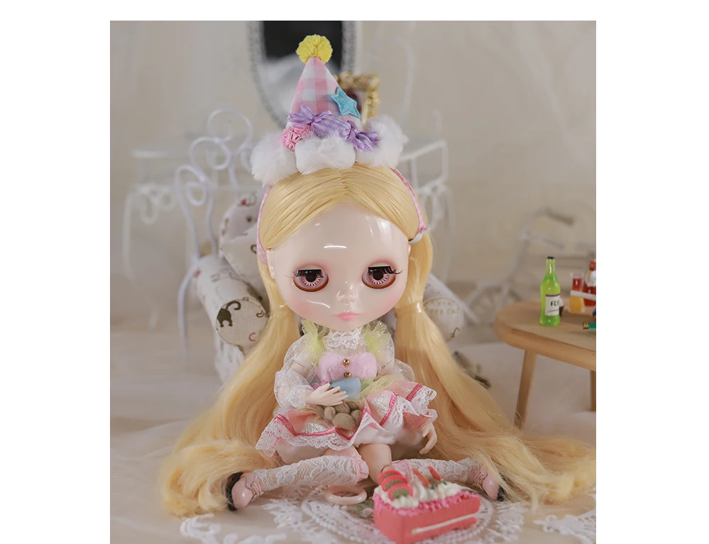 Neo Blythe Doll with Blonde Hair, White Skin, Shiny Cute Face & Custom Jointed Body 4