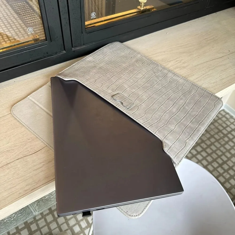 Elegant Leather Pattern Laptop Sleeve and Tablet Pouch