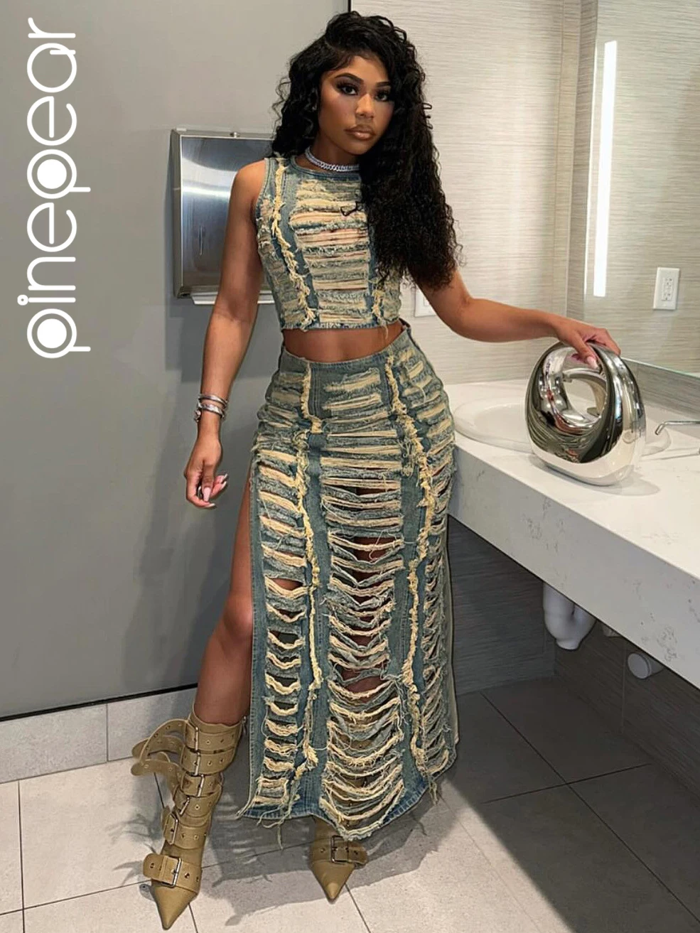 

Женский джинсовый комплект из двух предметов, Винтажная Майка с вырезами и длинная юбка, 2024