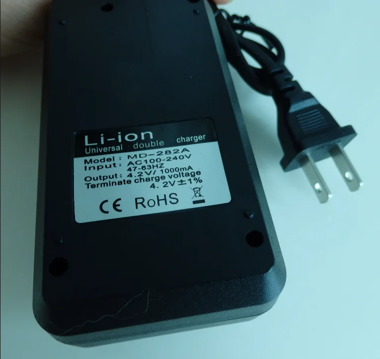 18650 Charger 3.7v 4.2V Lithium Battery Dual Slot Strong Light laser Flashlight Intelligent Dual Charge for 10440 14500 26650
