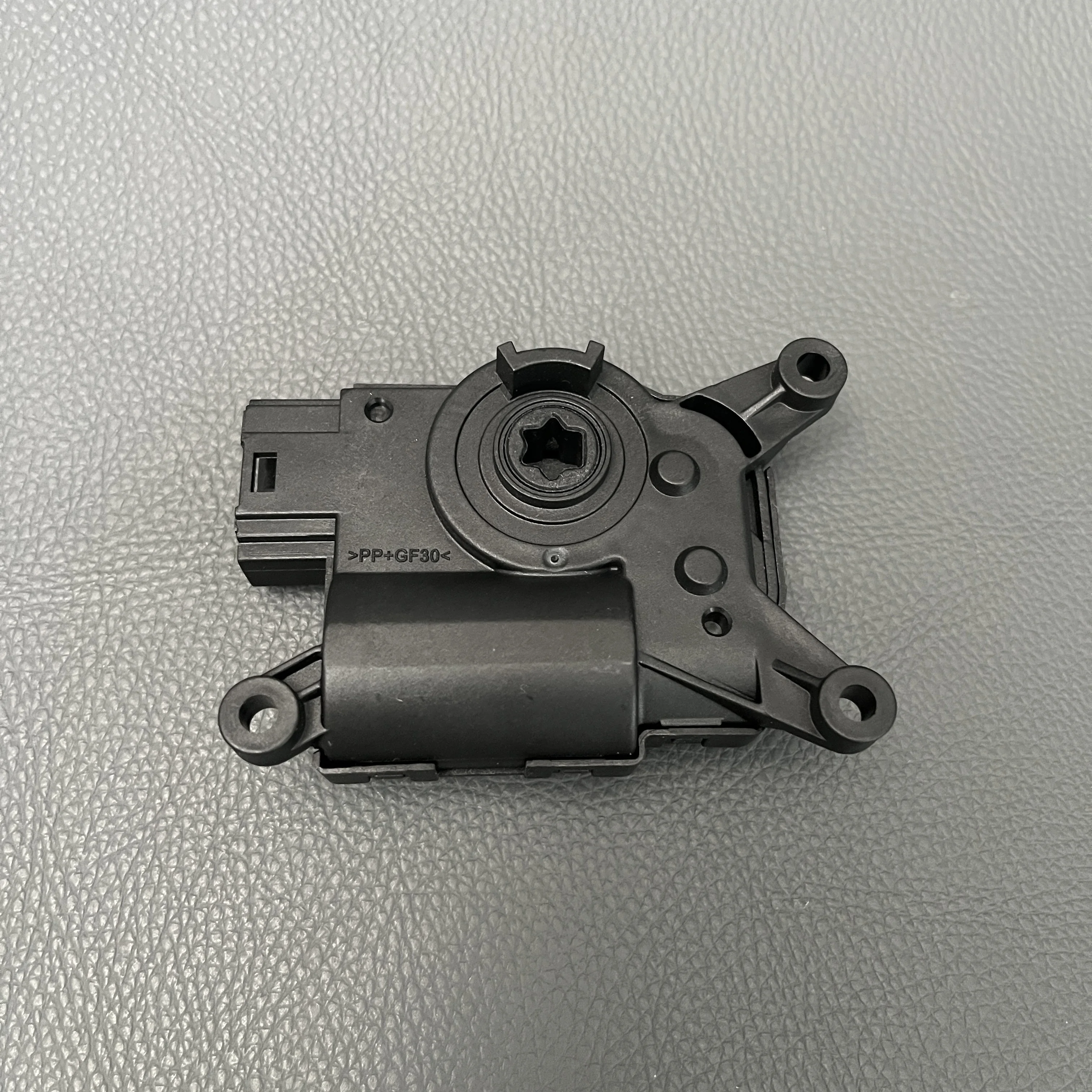 For VW Golf 7 2013-5Q0907511D 5Q0907511H 5Q0907511K Air Conditioner Servo Motor Air Conditioner Damper Actuator Auto damper servo mechanism sub assembly