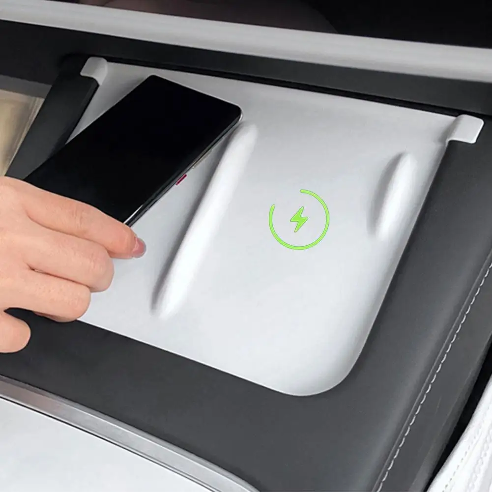 Silicone Wireless Charger Pad For Tesla Model Y Silicone Wireless Charging Mat For Tesla Model 3/y Glow Dark Car 무선 충전 패드