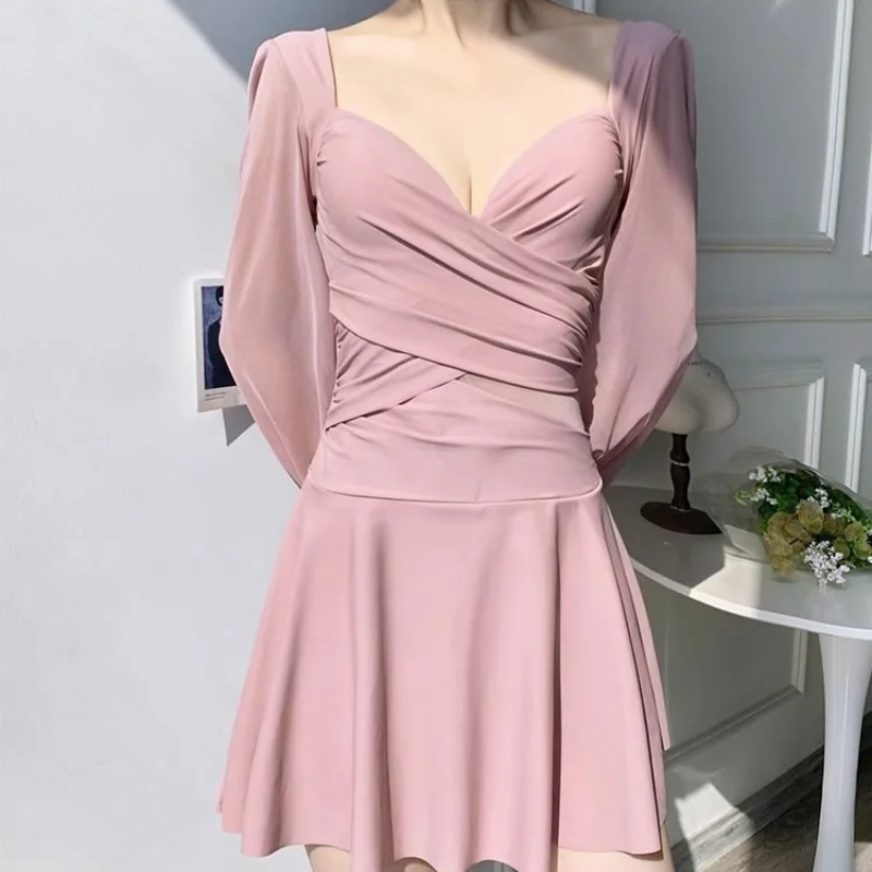 2023 New Summer Women's Conjoined Body Conservative Long Sleeve Steel Bracket with Chest Pad Solid Color Casual Ruffles Swimwear