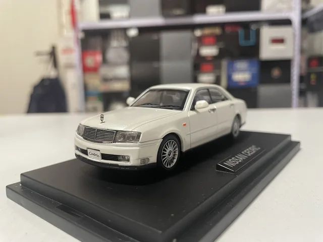 合金車モデル,スケール1:43,日産,セドリックy34,装飾品,お土産