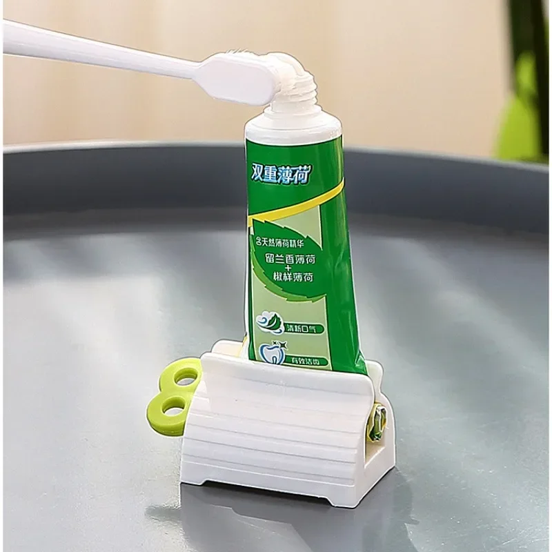 Toothpaste Squeezer Mini Rolling Tube Dispenser Seat Holder Stand Easy Cleaning for Bathroom Household Cosmetics toothpaste squeezer