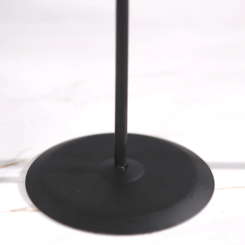 2 Pcs Metal Retro Candle Holder Romantic Candlelight Dinner Living Room Dining Candelabra Table Decorations candle holders