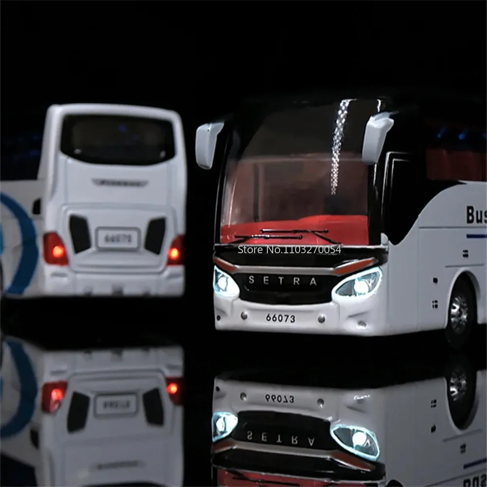 1/32 Alloy Single-layer Bus Car Model Toys Diecast Simulation Metal Business Bus Vehicle Sound Light Pull Back Children Gift Toy 2