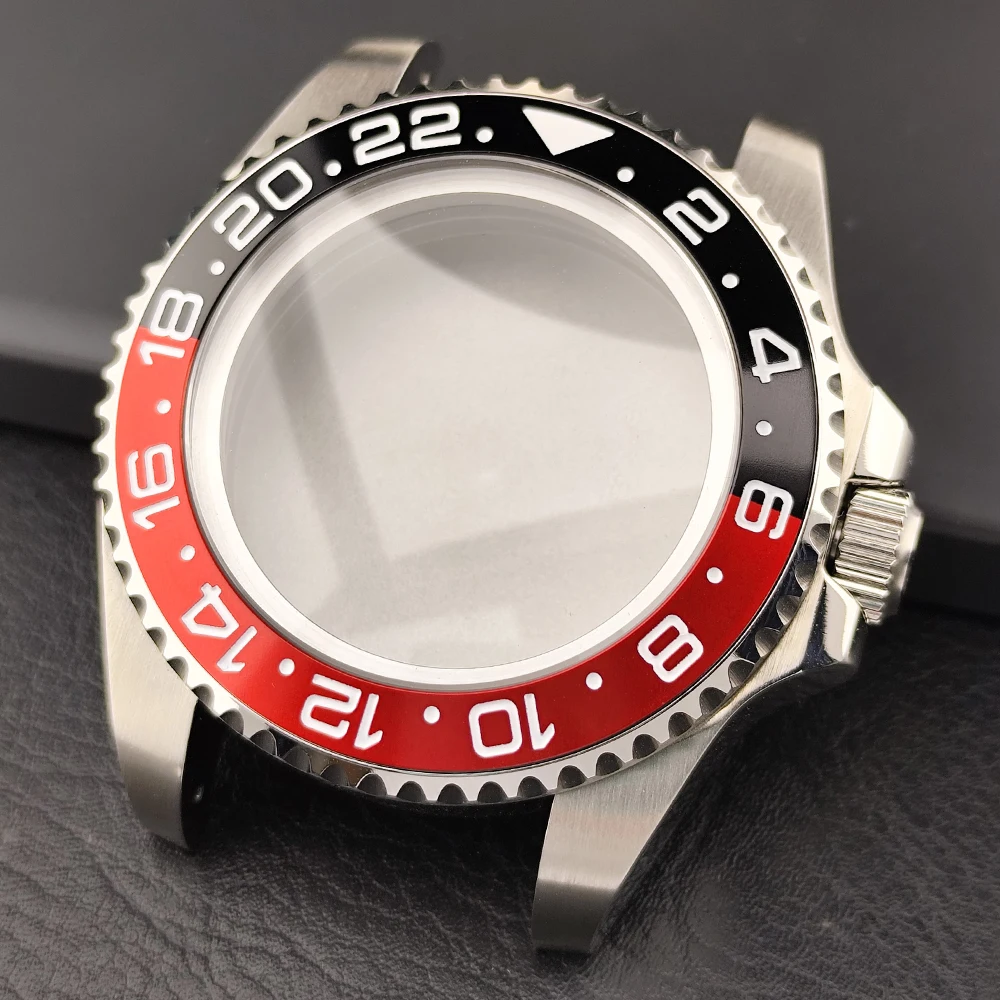 Silvery Steel 43mm Men's Watch Case with Sapphire Glass Compatibility