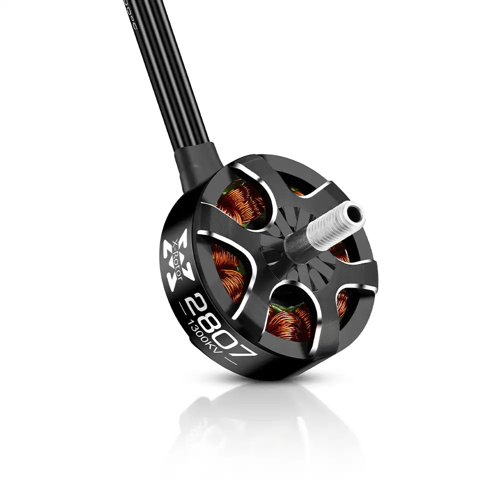 Moteur brushless 2807 1500KV pour drone de course, rotor ouvert montrant les aimants internes