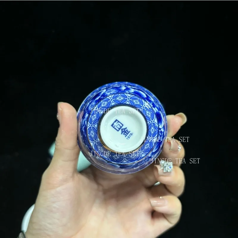Retro Blue and White Porcelain Tea Cup Chinese Jingdezhen Small Tea Bowl Gold-banded Ceramic Teacup Coffee Mug Home Drinkware