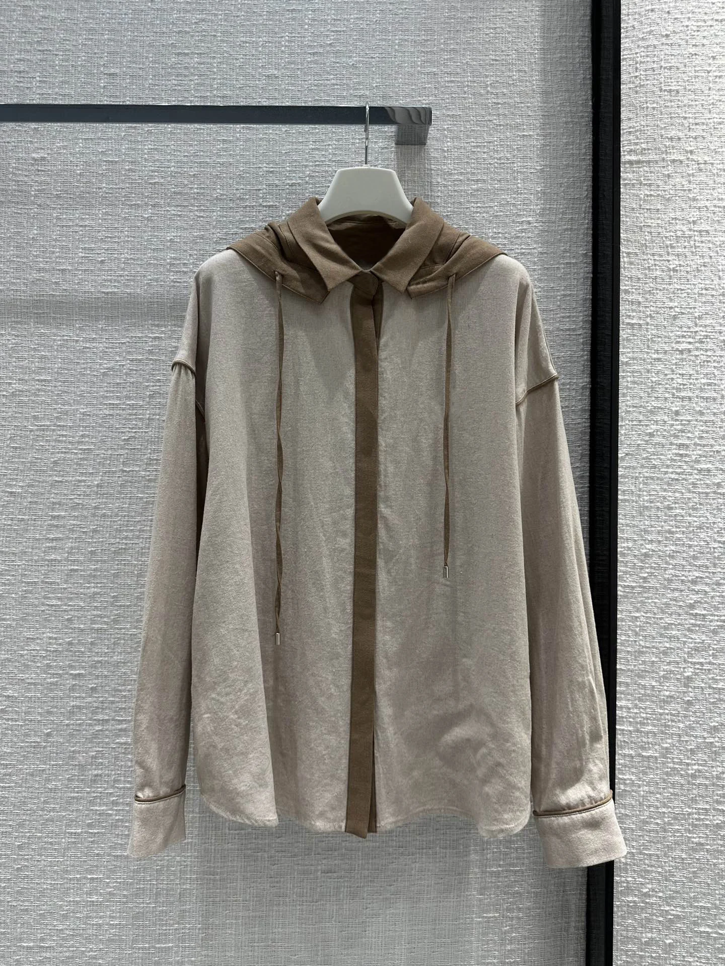 

23 Spring and summer new color contrast design shirt type light coat, can be detachable collar with freedom713