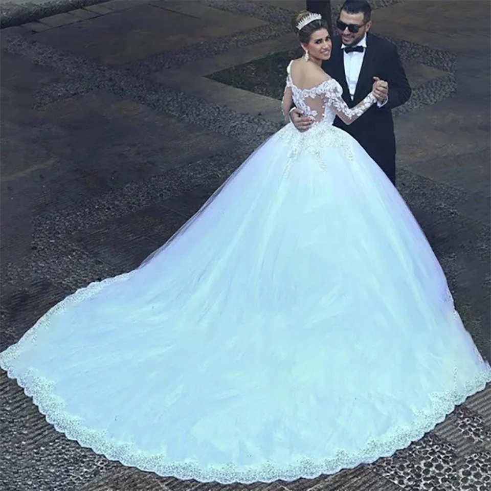 Maßgeschneiderte, wunderschöne Ballkleid-Brautkleider mit Spitzenapplikationen 2026, lange Ärmel, Illusions-Design mit Schleppe für Damen – Detail 4