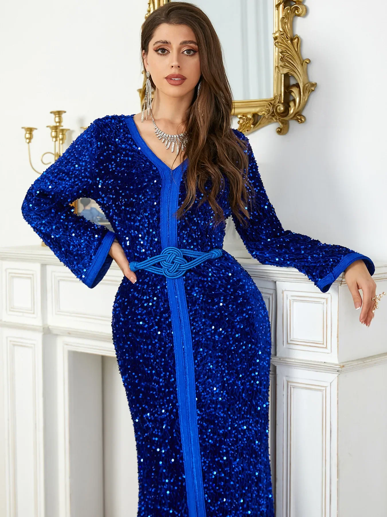 Warm Velvet Muslim Dress Winter Abaya for Women Sequins Arab Party Dresses Split Hem Morocco Abayas Kaftan Long Robe Vestidos