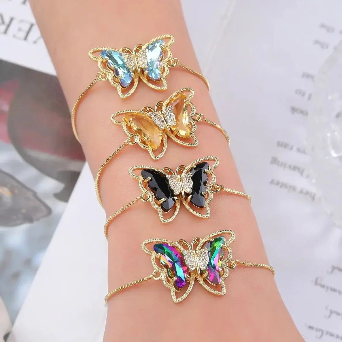 

*Fashion 19 Color Butterfly Bracelet For Women Gold Color Luxury Crystal Hollow Butterfly Jewelry Princess Girl Gift