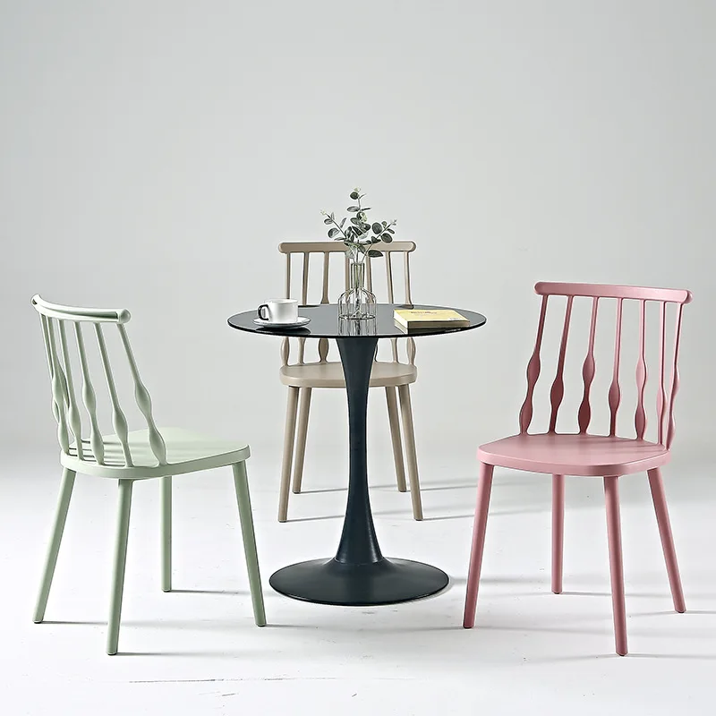 Рисунок 2 - Пластиковый стул 143