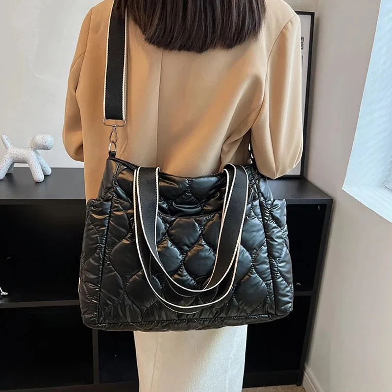 

Casual Quilted Padded Crossbody Bags for Women Nylon Down Cotton Shoulder Bag Puffy Handbags Large Capacity Tote Bag 2023 Winter