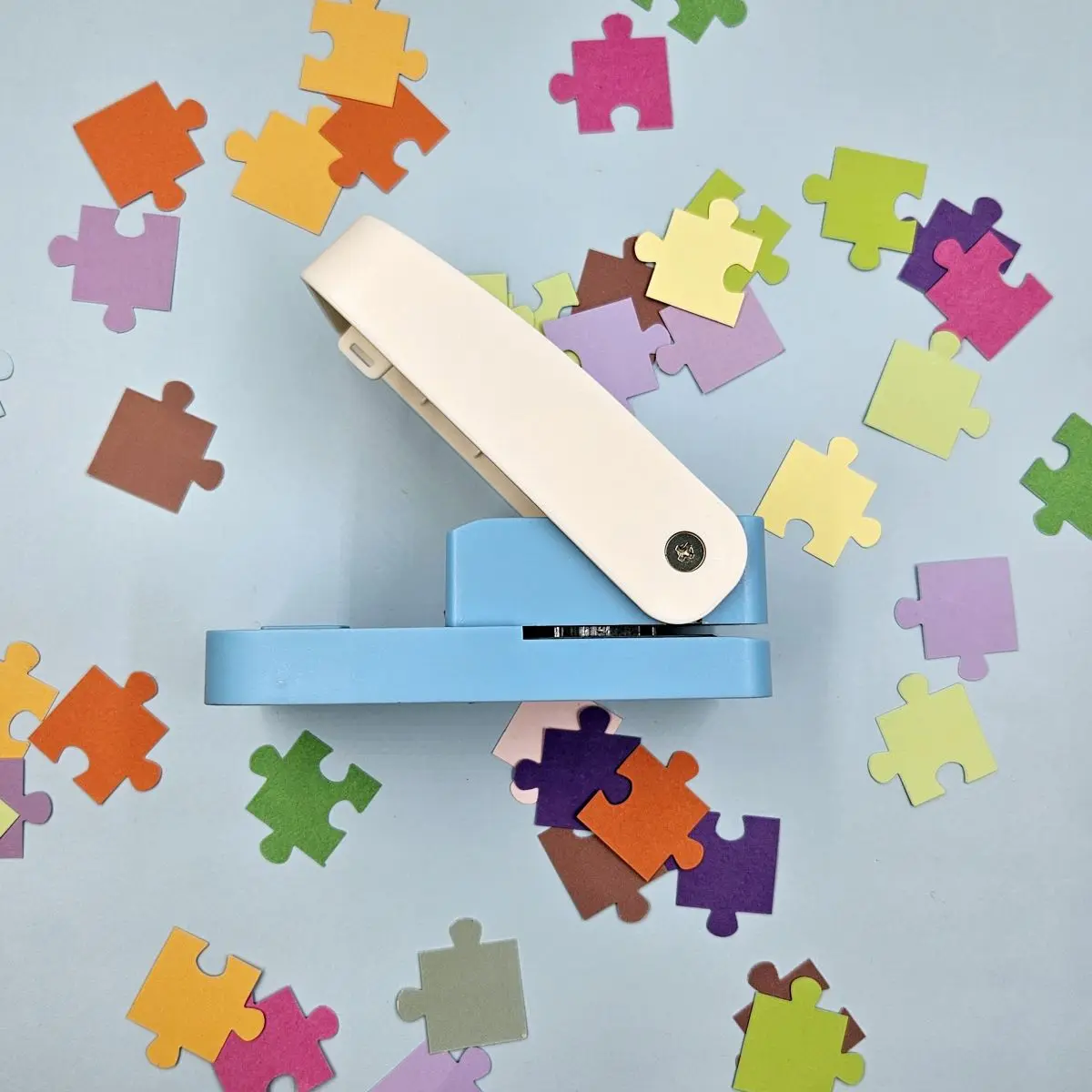 Creative Jigsaw Punch DIY Scrapbooking Embossing Craft Tool Educational Toy Kids Superior Quality 1pc