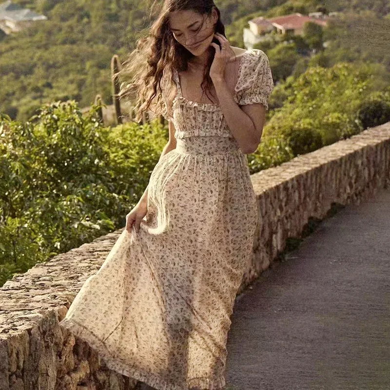 

2023 Spring and Summer New Floral Pastoral Women Square Neck Ruffled Short-sleeved Open-back Dress