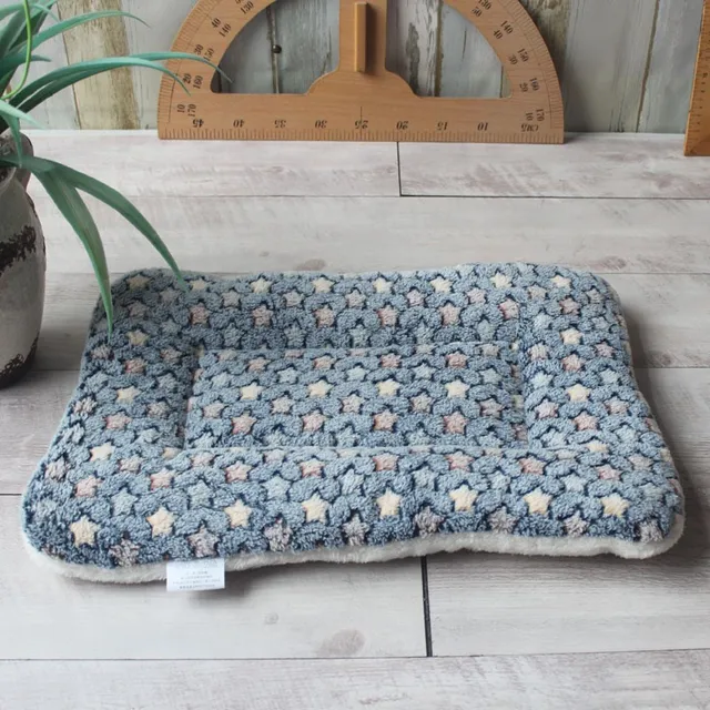 Flannel Pet Mat Dog Bed Cat Bed Thicken Sleeping Mat Dog Blanket Mat For Puppy Kitten Pet Bed for Small Large Dogs Pet Supplies 6