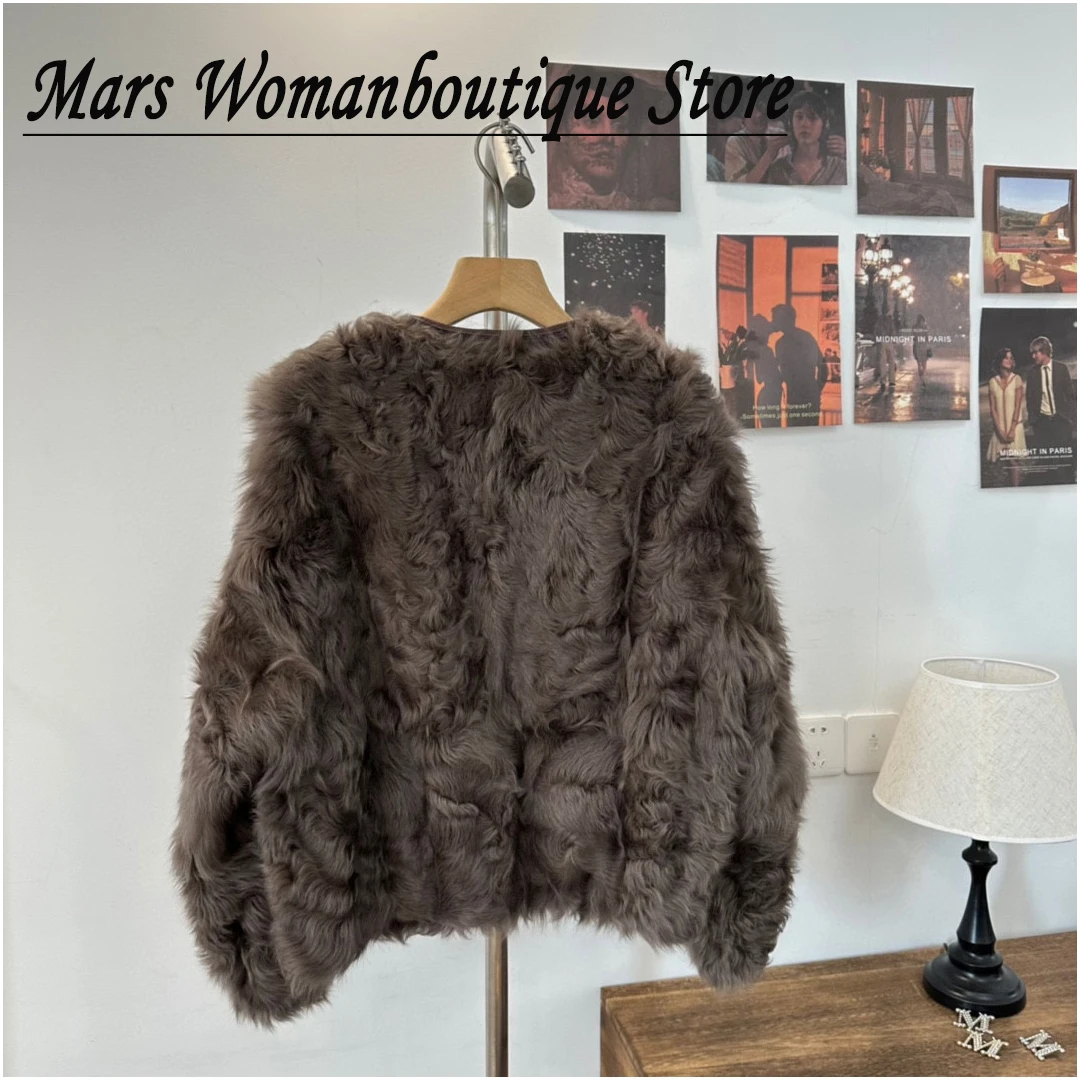 Рисунок 5 - Женское зимнее пальто из овечьего