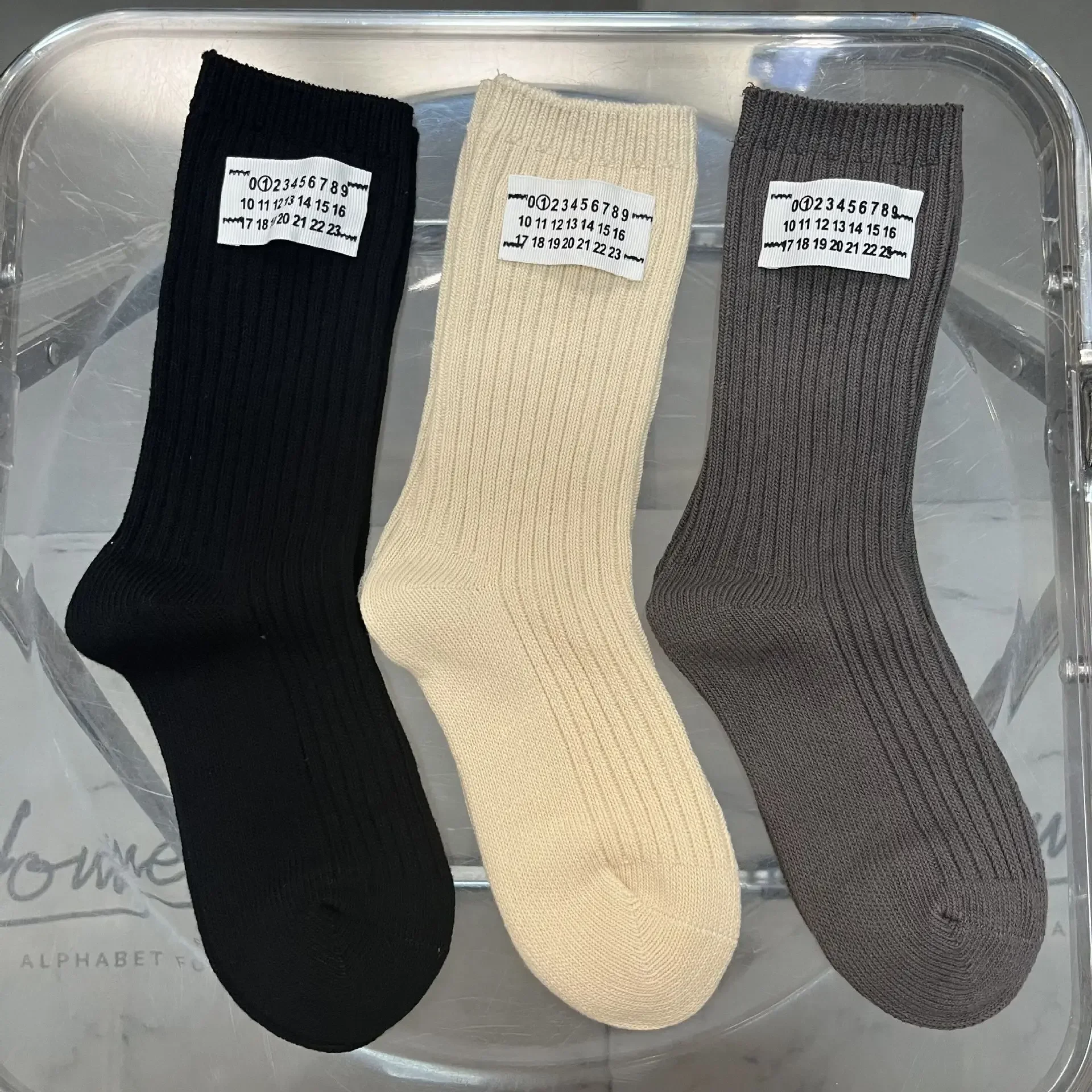 

New Long Socks Men's Women's Fashion Cloth Label Numbers Tube Socks Decoration Skateboard Casual Sports Cotton Mid-tube Sock