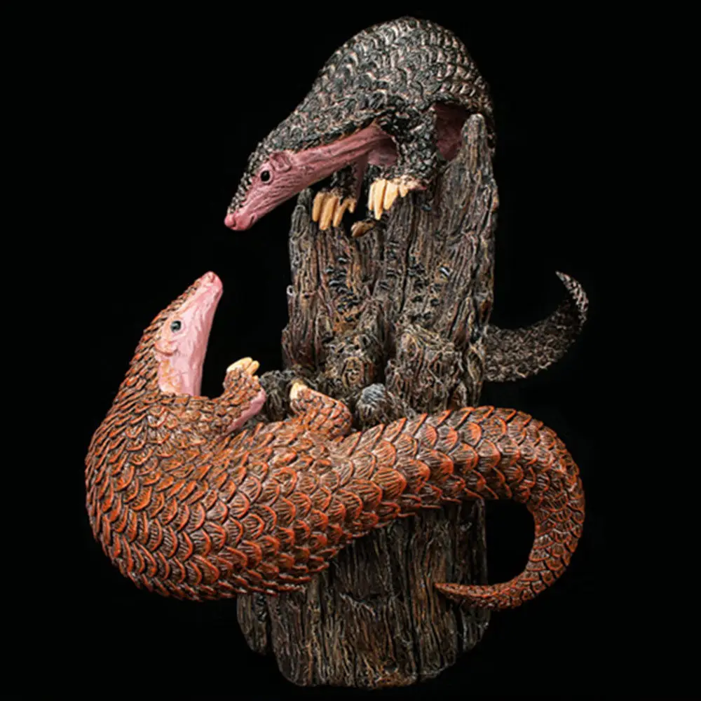 

Pangolin Figurine Wild Animal Figure Model with Base Ancient Biological Adult Kids Collection Toys Gift Home Decor Ornament