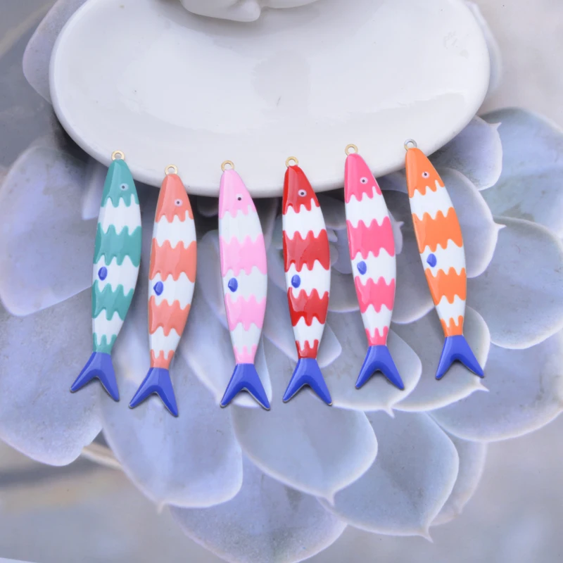 2 Stück Neue Design-Kupfer-Anhänger mit beidseitiger Emaille in Form eines großen Fisches, mit Öltropfen-Effekt, für Halsketten, DIY-Schmuckzubehör