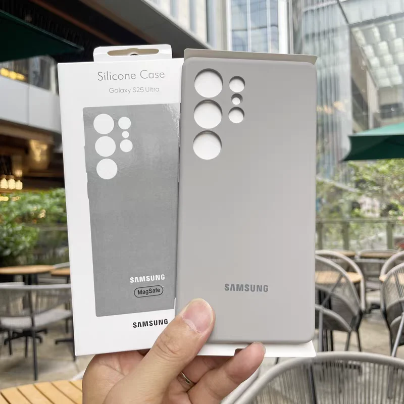 Premium Liquid Silicone Magnetic Phone Case with Magsafe Compatibility - Enhanced Protection Cover