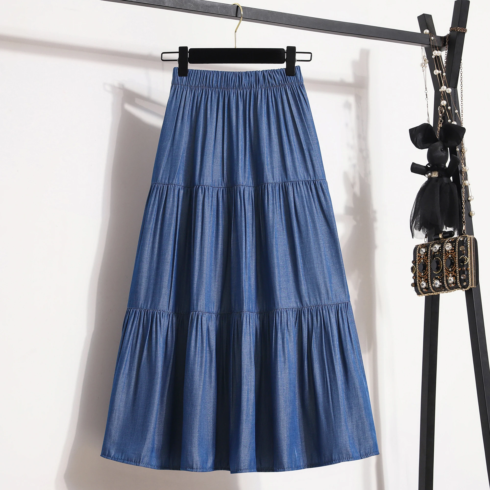 Soft Slik Denim Midi Skirt for Women Blue Jean Elastic Waist Tiered Flared Long Skirt Summer Vintage Casual Daily Outfit