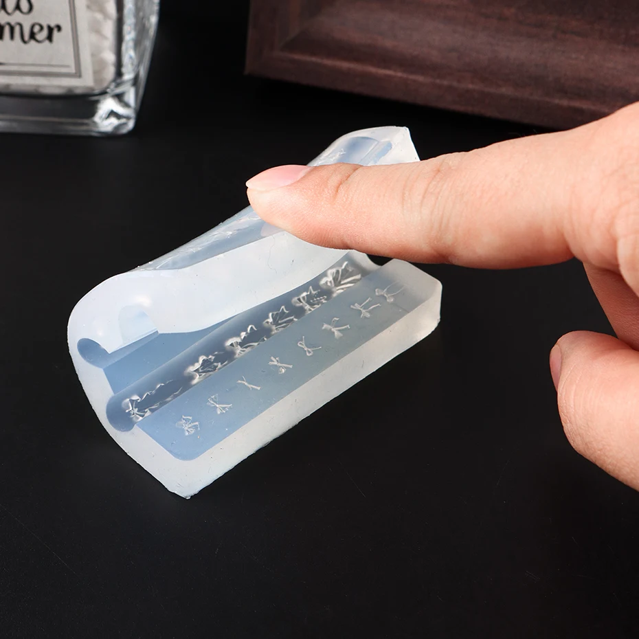 유행 활 발레 네일 스탬핑 플레이트 귀여운 나비 매듭 실리콘 조각 몰드 미니 식기류 매니큐어 장식 용품