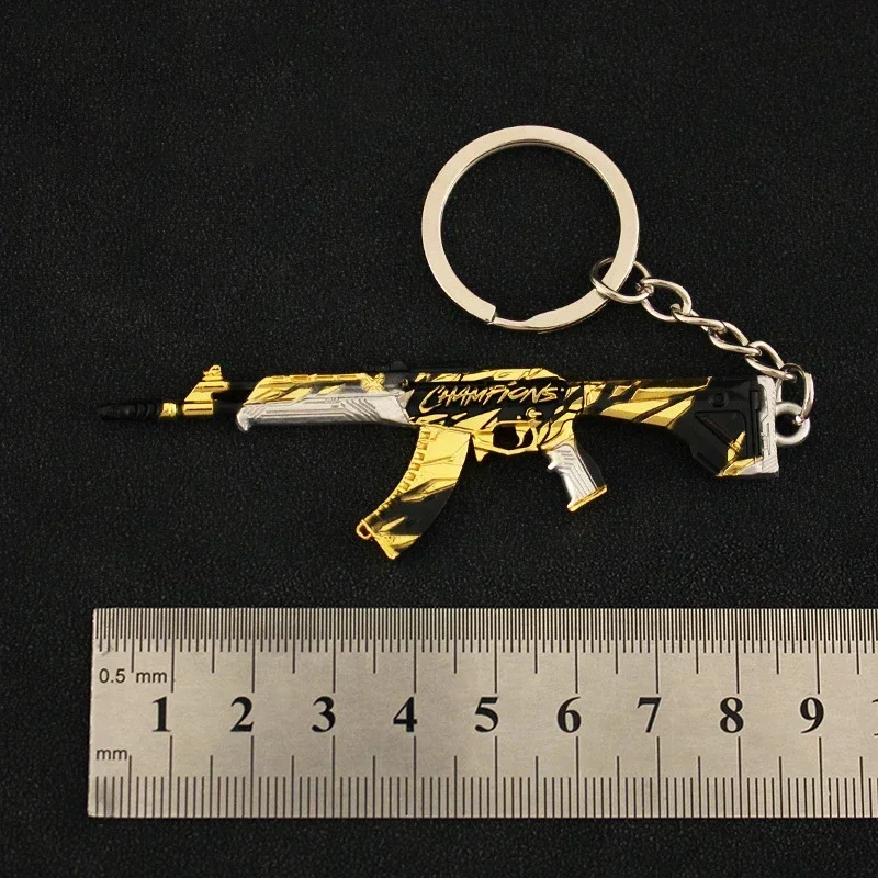 9cm Valorant New 2021 Champions VANDAL AK Game Keychain Metal Game Peripheral Machine Gun Metal Model Key Chain Gift Toys Game 5