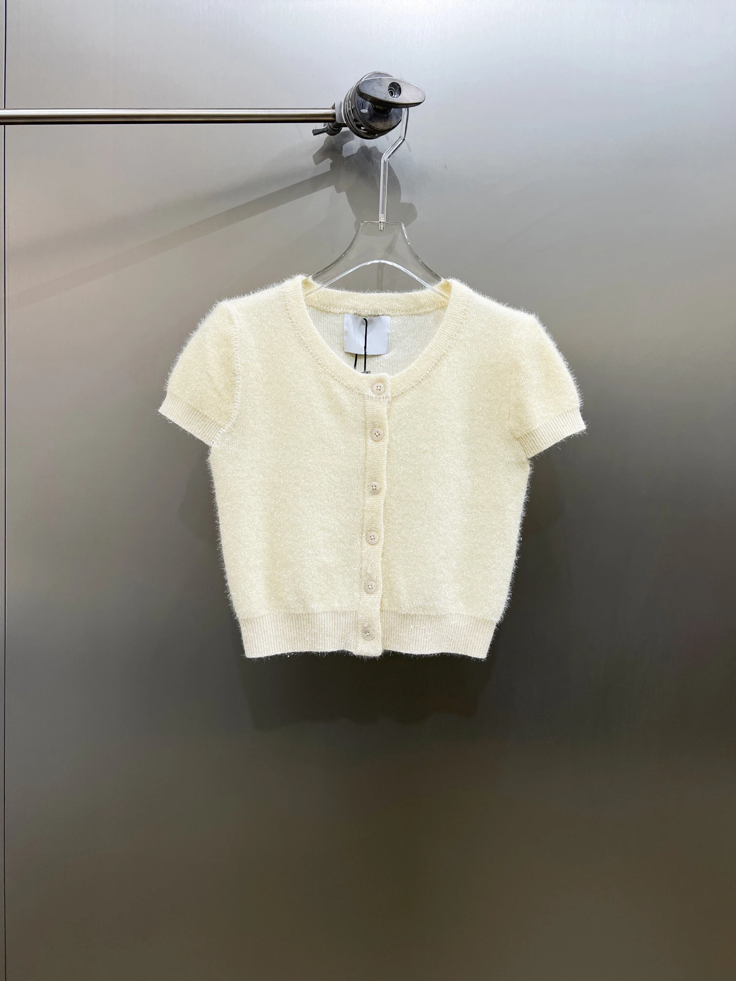 

2023 spring and summer new flash feather yarn round neck short sleeve knitted cardigan small short version10.18