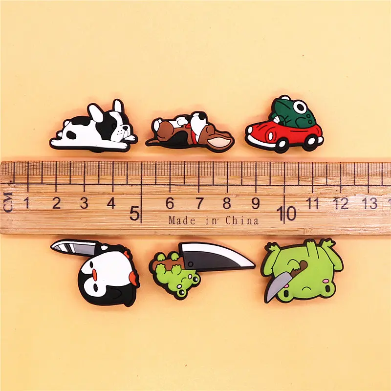 Shoe charms shoe decorations Single 1pcs Funny Frogs PVC Shoe Buckle Decorations Lazy Dog Knife Penguin Upper Charms Shoe Pins Accessory Fit Kids Gifts