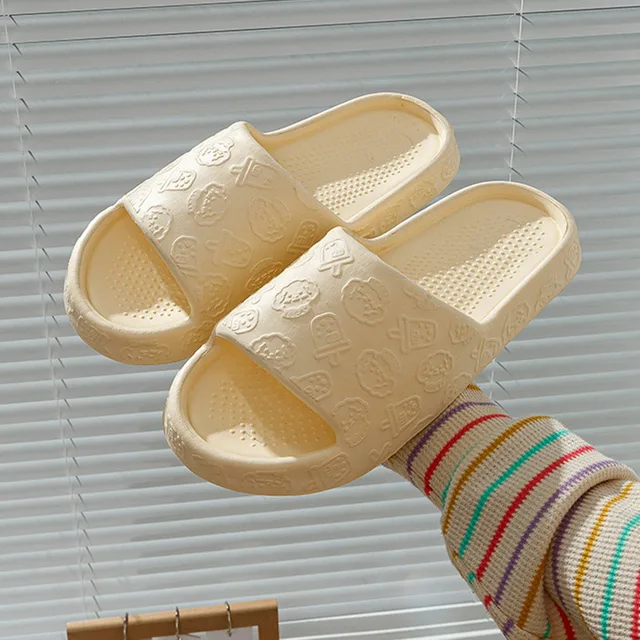2024 New Summer Home Indoor Slides Men Women Flat Slippers Cute Cartoon Non-Slip Outdoor Beach Slides Shoes Shower Bath Slippers 2