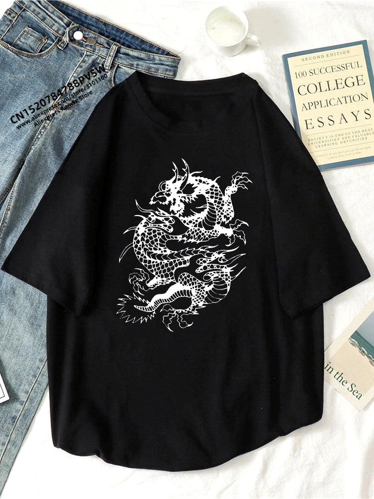 Frauen Drachen Gothic Gedruckt Casual Grundlegende Oansatz T-shirt Junge Mädchen Weiche Hand Fühlen Y2K Harajuku T-shirts Weibliche Tops Tees