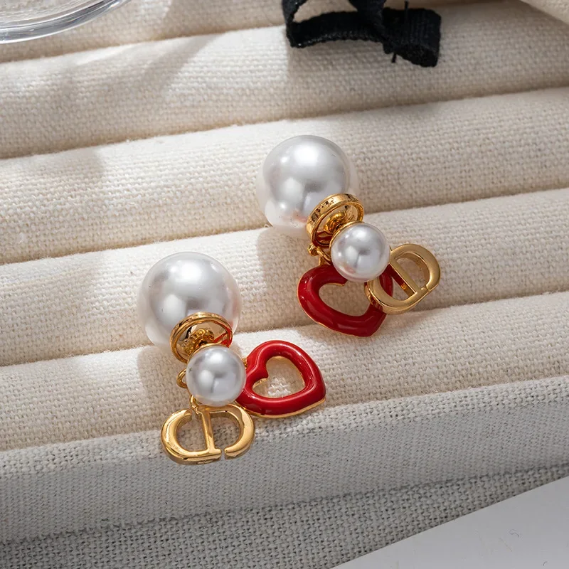 

Light luxury fashion vintage love heart imitation pearl earrings for women