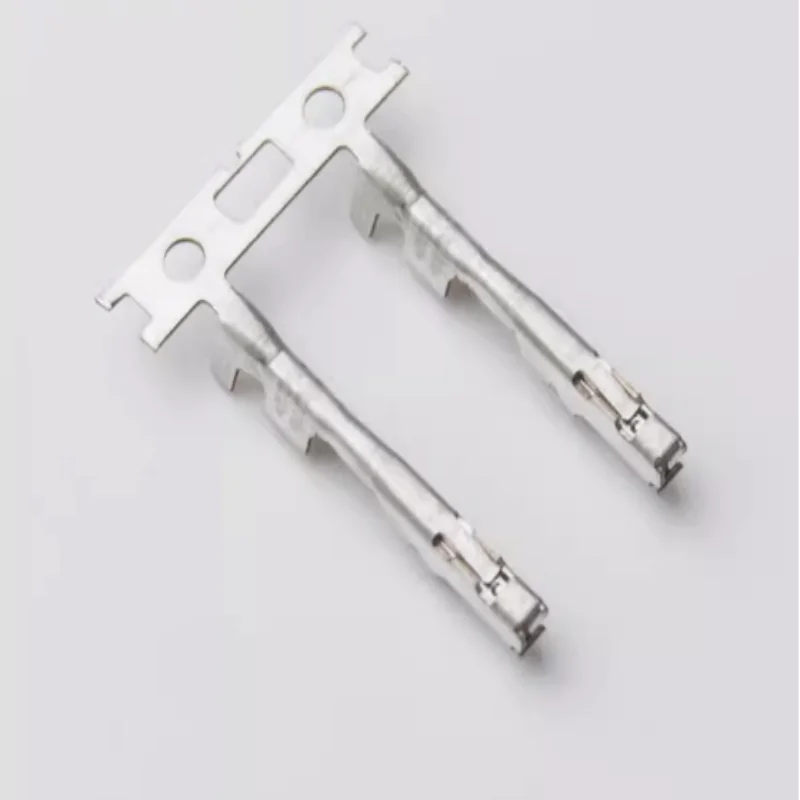 TE Connectivity / AMP 1123343-1 / 1674742-1 1376109-1 Connector System Automotive Terminals