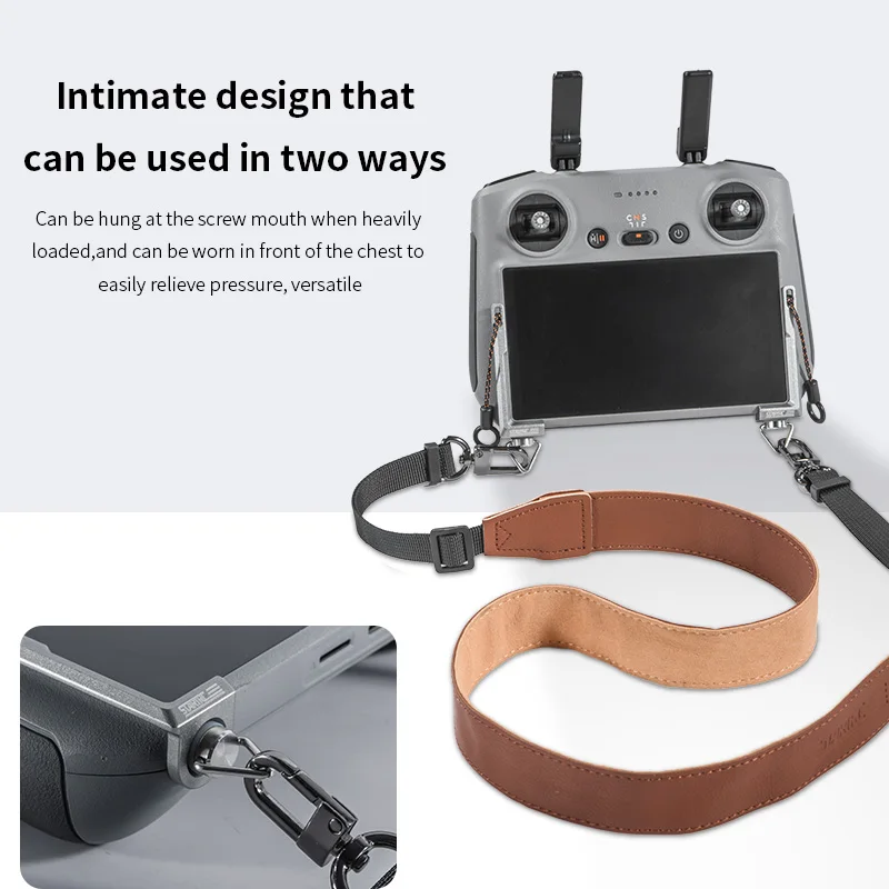 Support télécommande drone RC en alliage d'aluminium gris clair installé sur une télécommande.