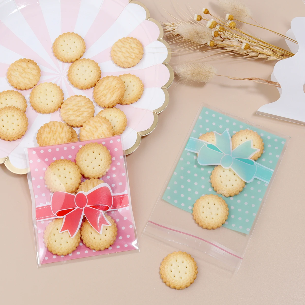 Lttorjf 100 Pezzi Sacchetti Di Biscotti Caramelle Di Natale Con Cravatta Fiocco Di Neve Omino Di Pan Di Zenzero Sacchetti Regalo Trasparenti Confezioni Regalo Di Natale Sacchetti Sigillati - Foto 8