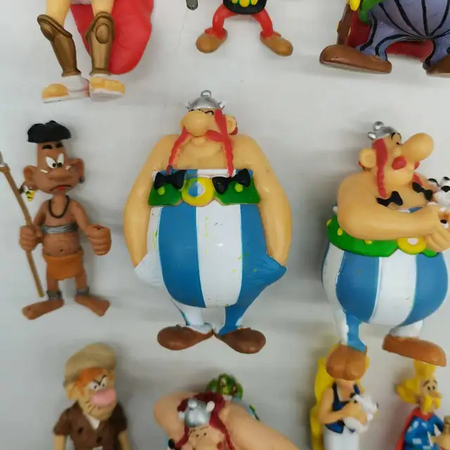 Asterix, Obelix, Falbala, Idefix의 매력적인 PVC 만화 피규어