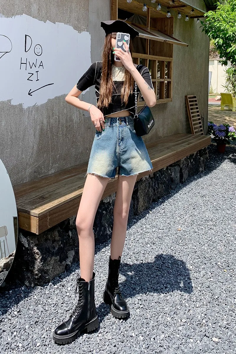 

Summer new retro nostalgic millennial slightly spicy loose wash denim shorts women