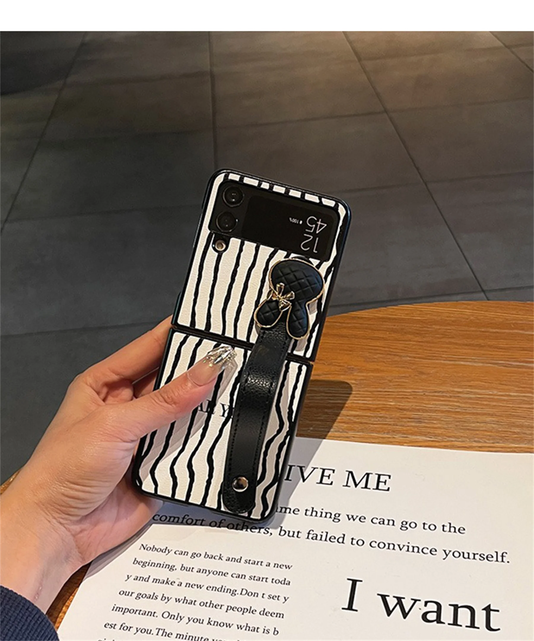 Korean Simple Corrugation Rabbit Wrist Strap Phone Case Cover